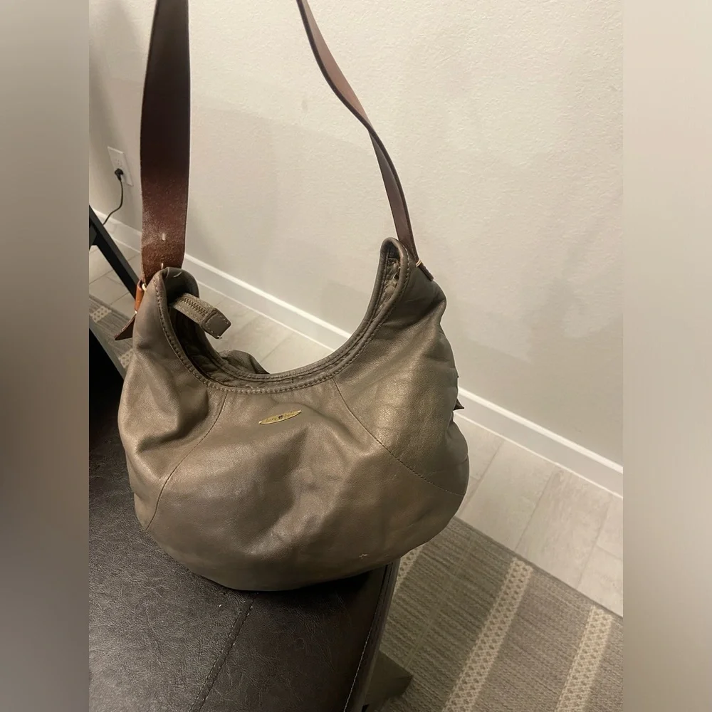 Lucky Brand questions leave